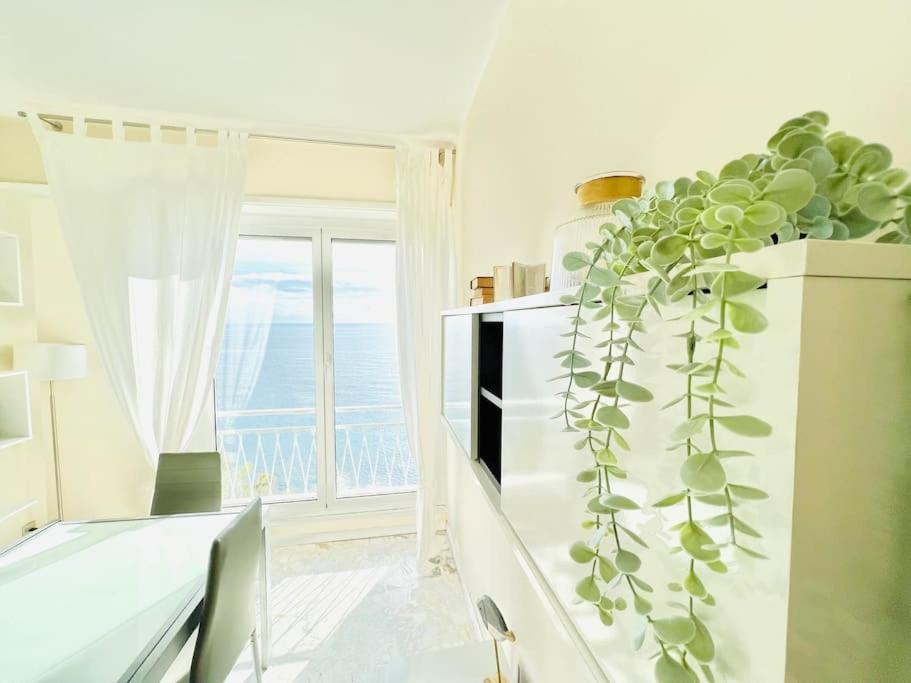 Suite Sunset 11 - Fronte Mare San Remo Exterior foto
