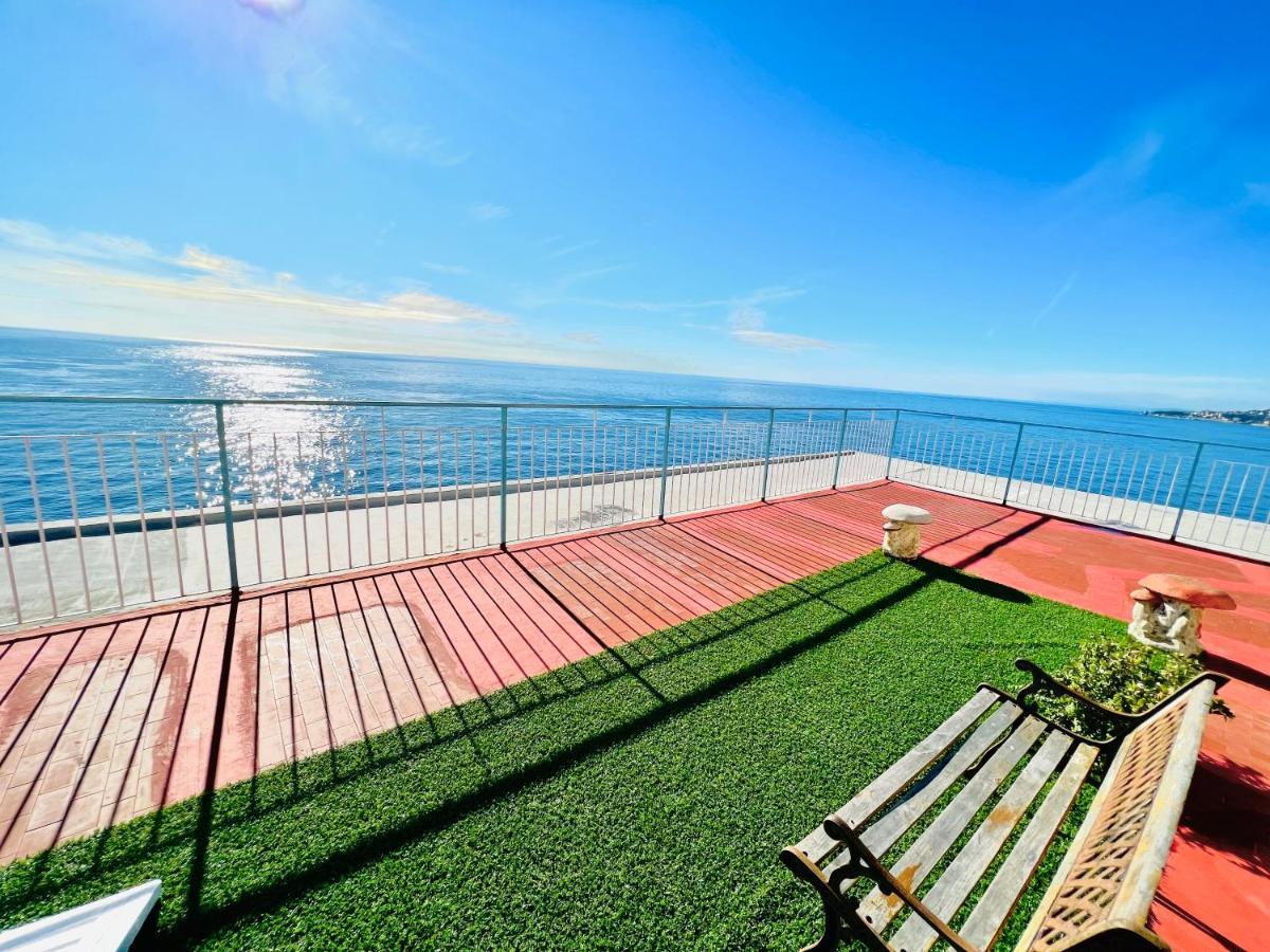 Suite Sunset 11 - Fronte Mare San Remo Exterior foto
